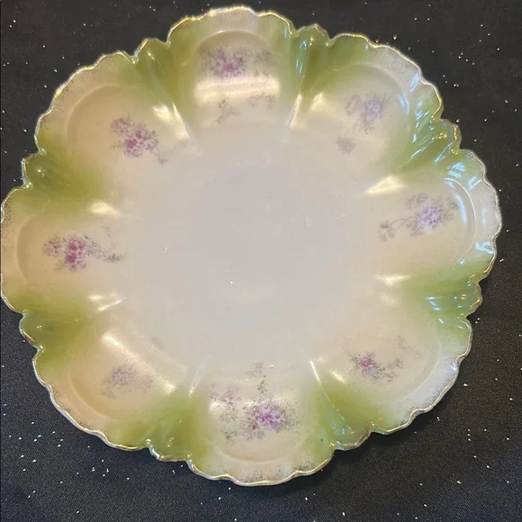 ⭐️⭐️Set of 4 Floral Scalloped Gold Dessert Plates